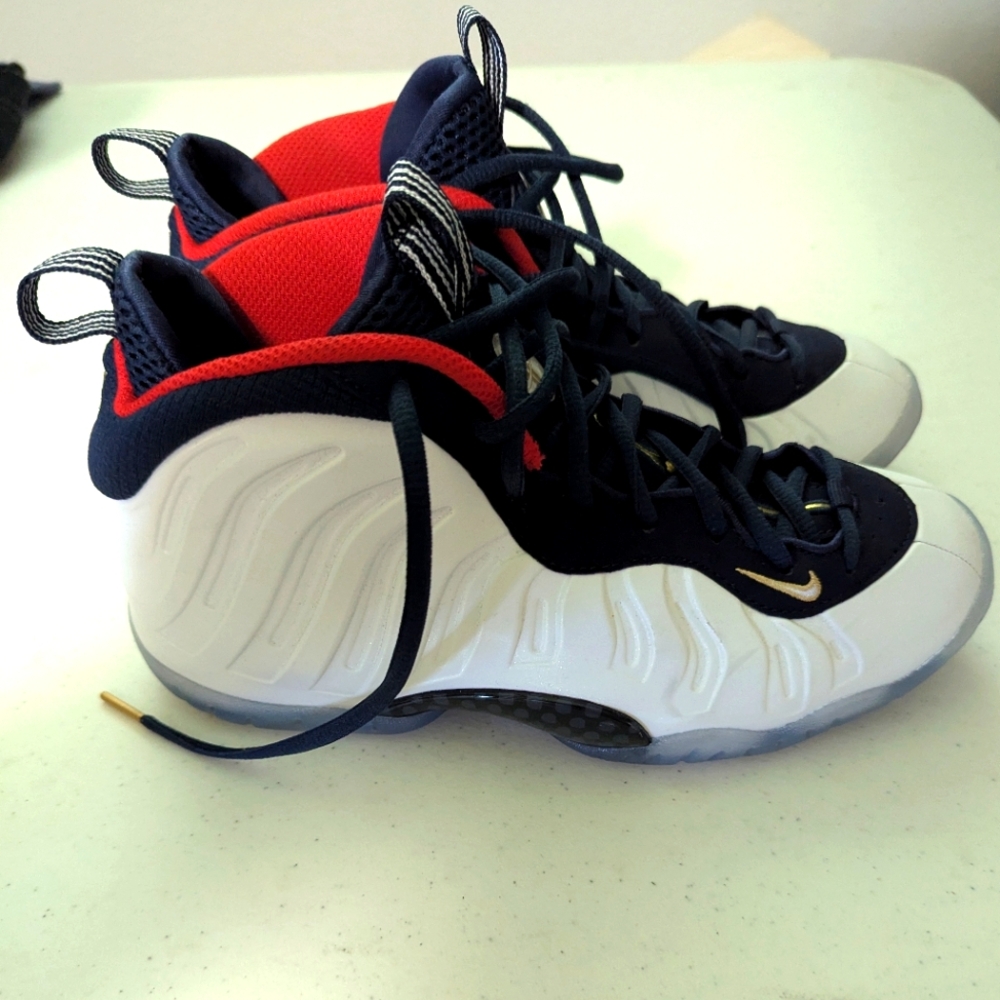 White and Blue Jordan's Size 5.5